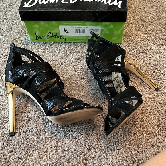 Sam Edelman black with gold heels size 7 - Picture 3 of 4
